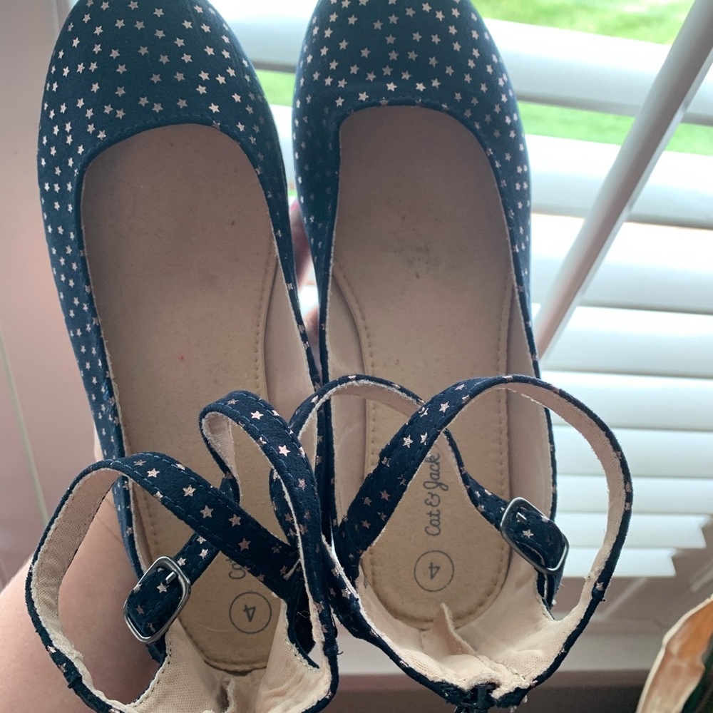 Girls shoes